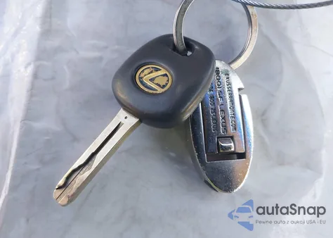 2004 Lexus Es 330 z USA, uszkodzony, nr VIN JTHBA30G845054299